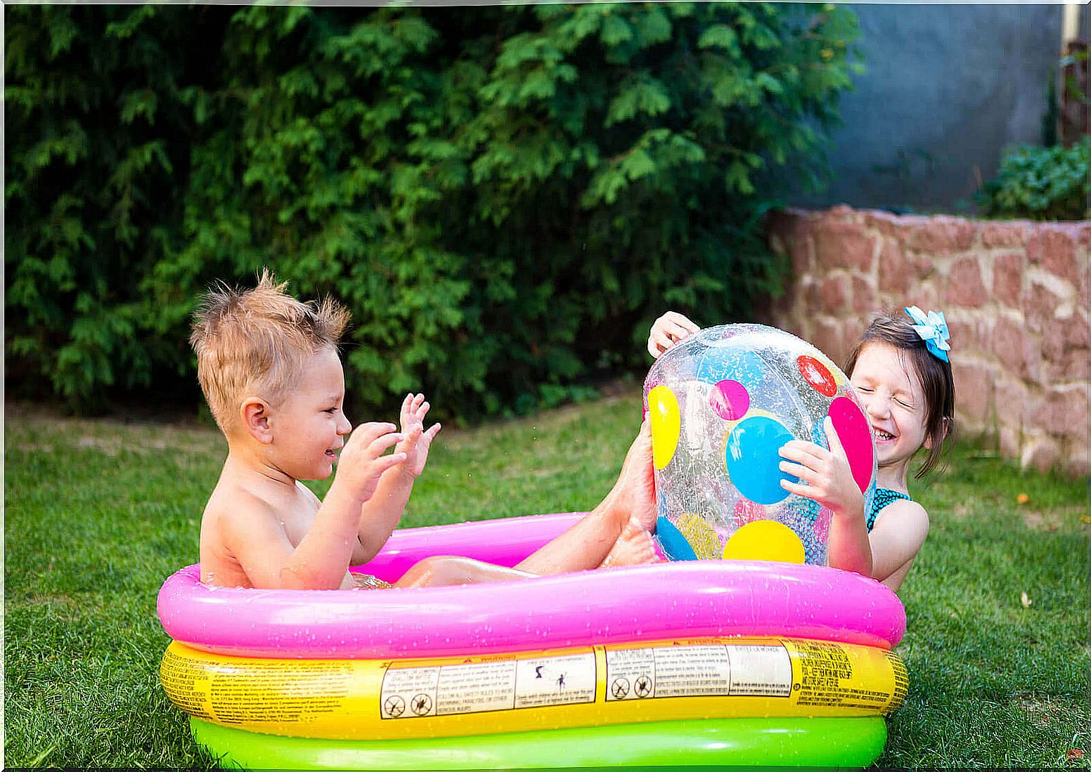 4 Dangers of Inflatable Pools: What You Need to Know