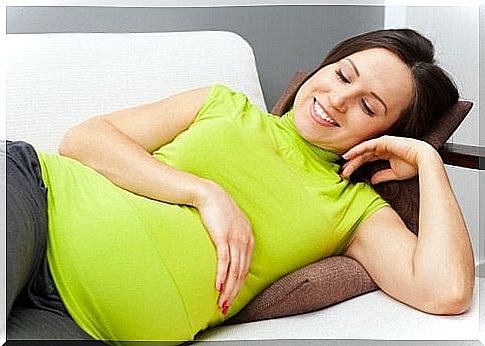 5 reasons to talk to your baby during pregnancy