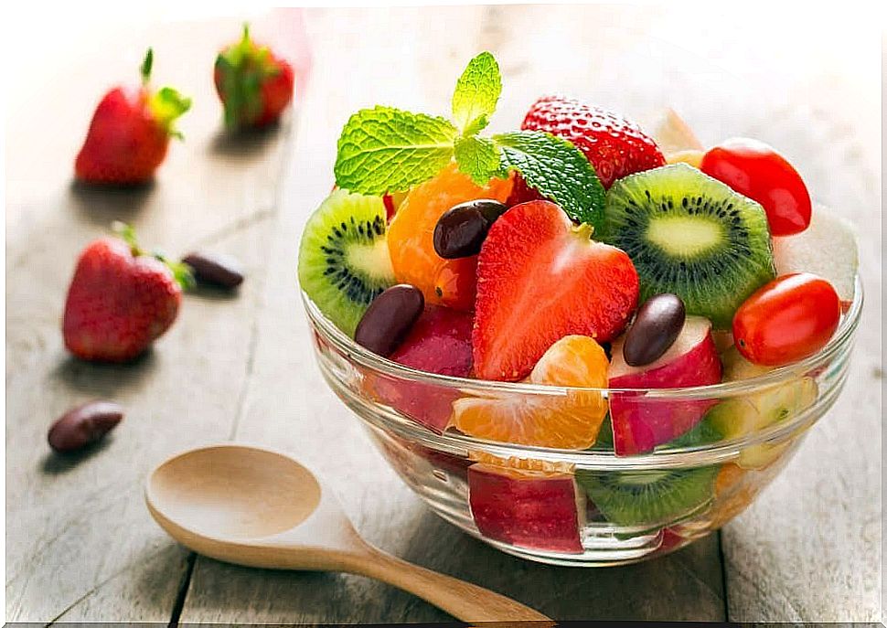 bowl of fruit salad