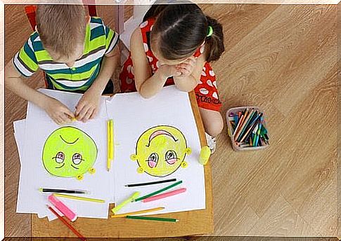 Games for 4-year-olds: understand emotions by drawing.