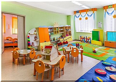 To organize a classroom according to the Montessori method